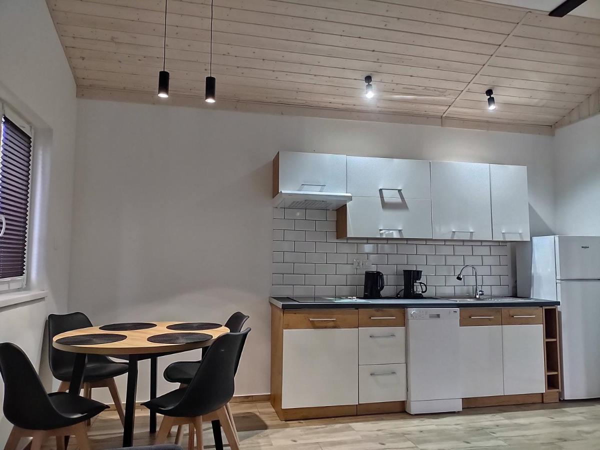 Domek Parterowy Apartamentowy Ostoja Rewal Esterno foto