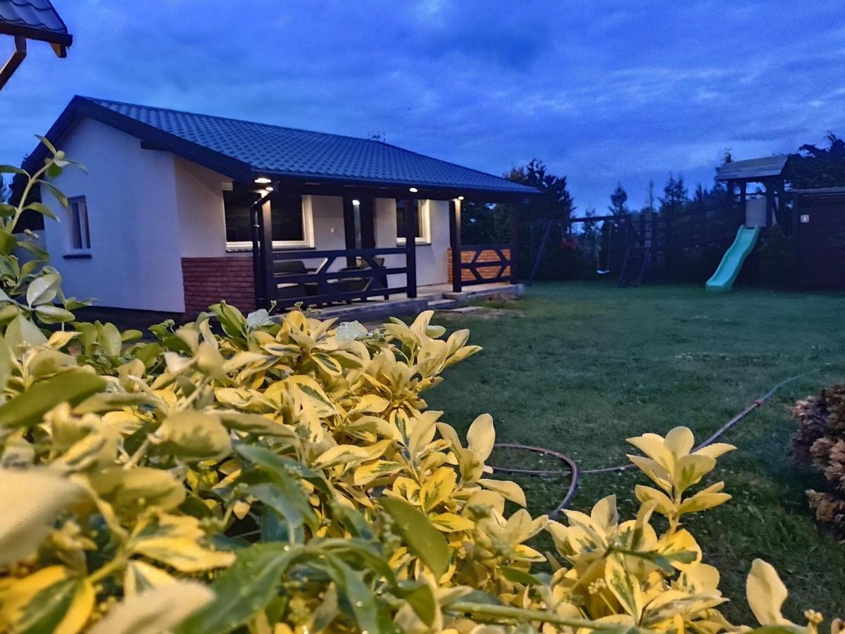 Domek Parterowy Apartamentowy Ostoja Rewal Esterno foto